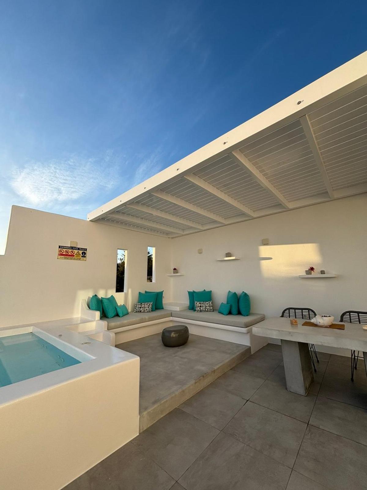 Kapetan Giannis Suite Adamantas  Exteriér fotografie