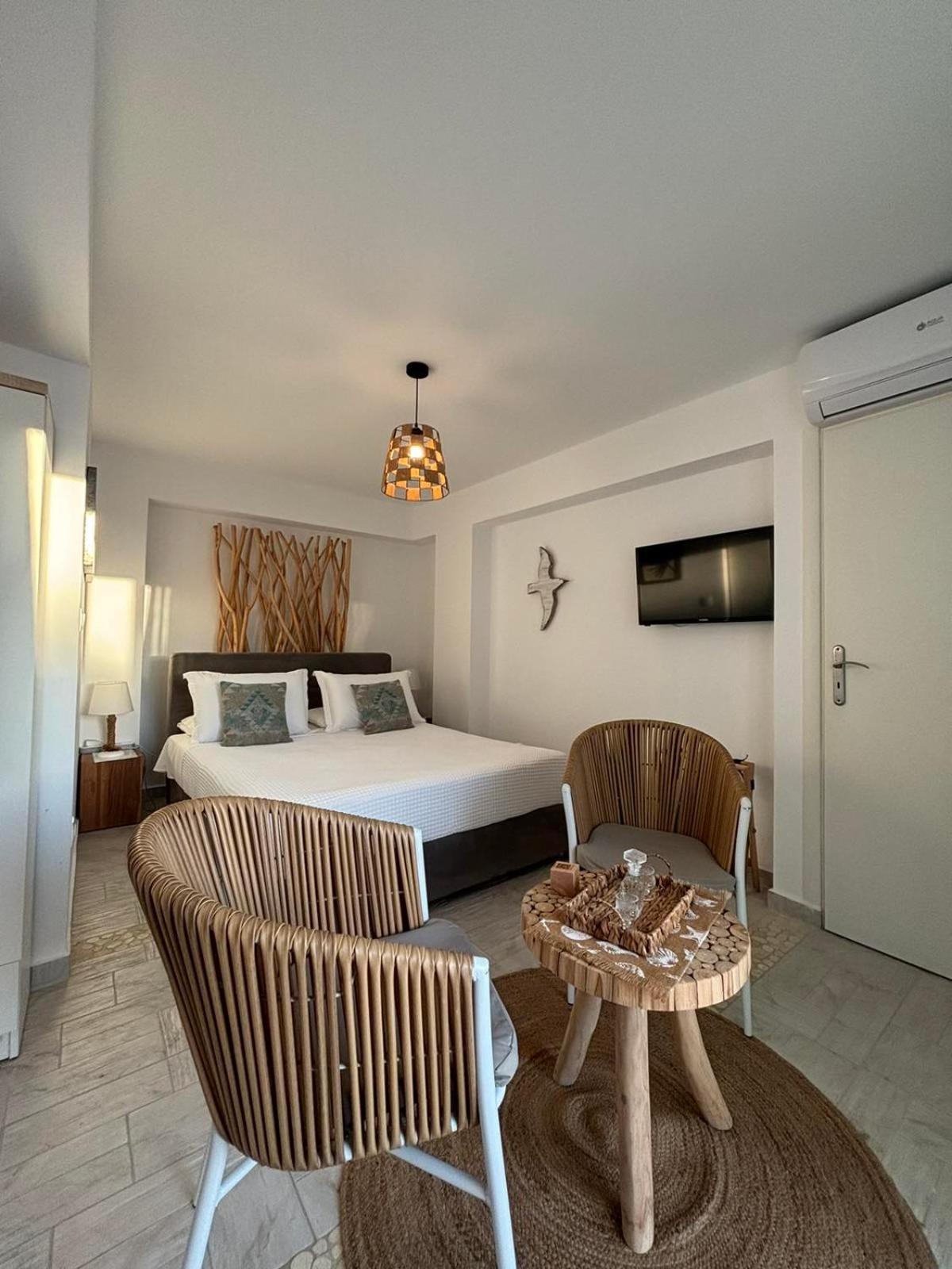 Kapetan Giannis Suite Adamantas  Exteriér fotografie